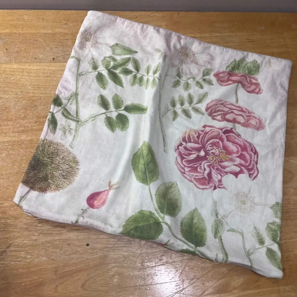 Pottery Barn Floral Victoria Botanical Pink Rose Cotton Pillow Cover 22x22 Beige